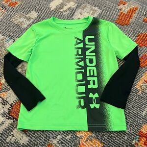Under armour boy size 5 long sleeve dry fit